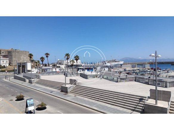 Exclusiva vivienda con impresionantes vistas al mar y al puerto de Tarifa