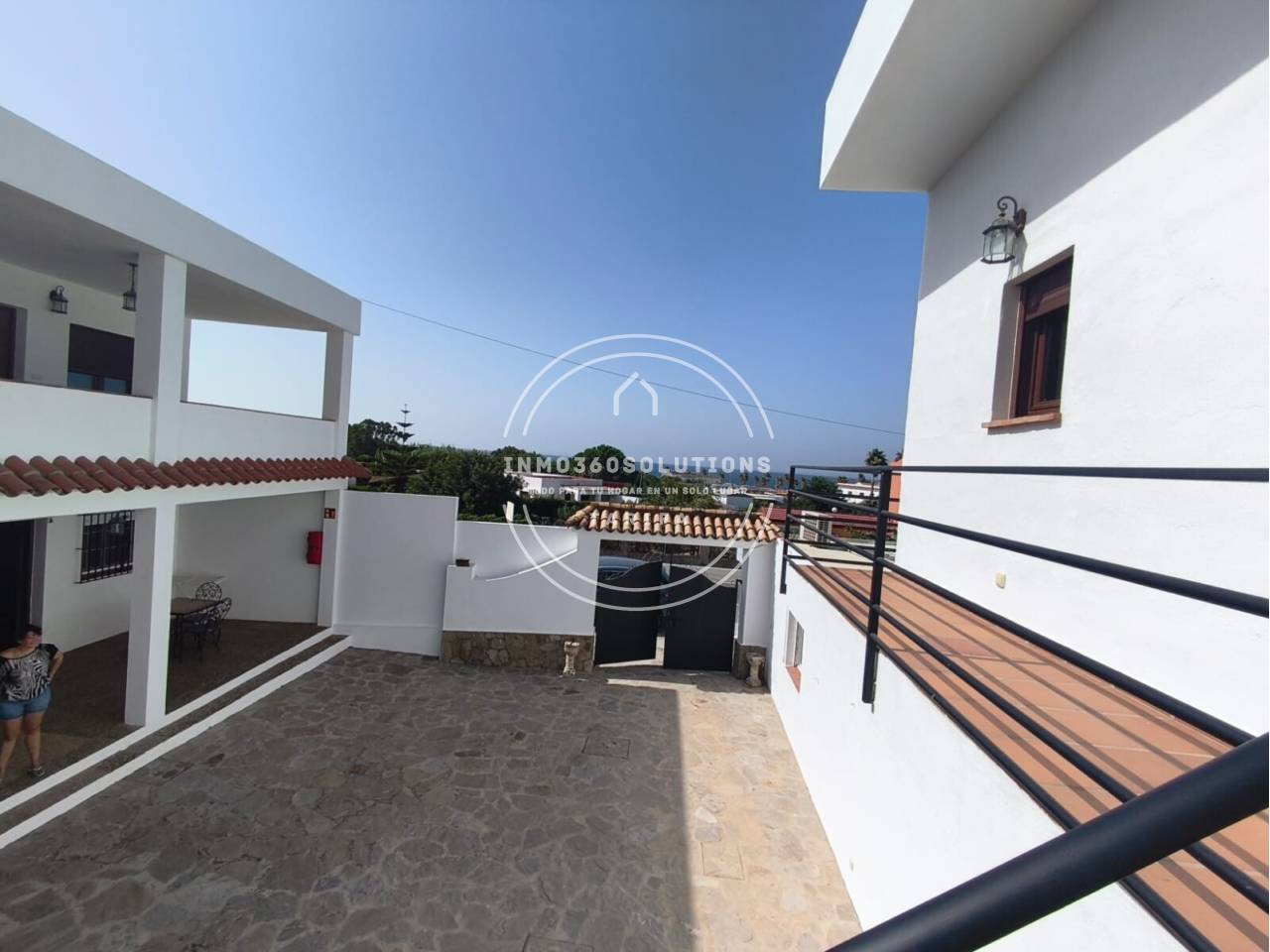 Acogedor apartamento en primera planta con vistas en Bolonia