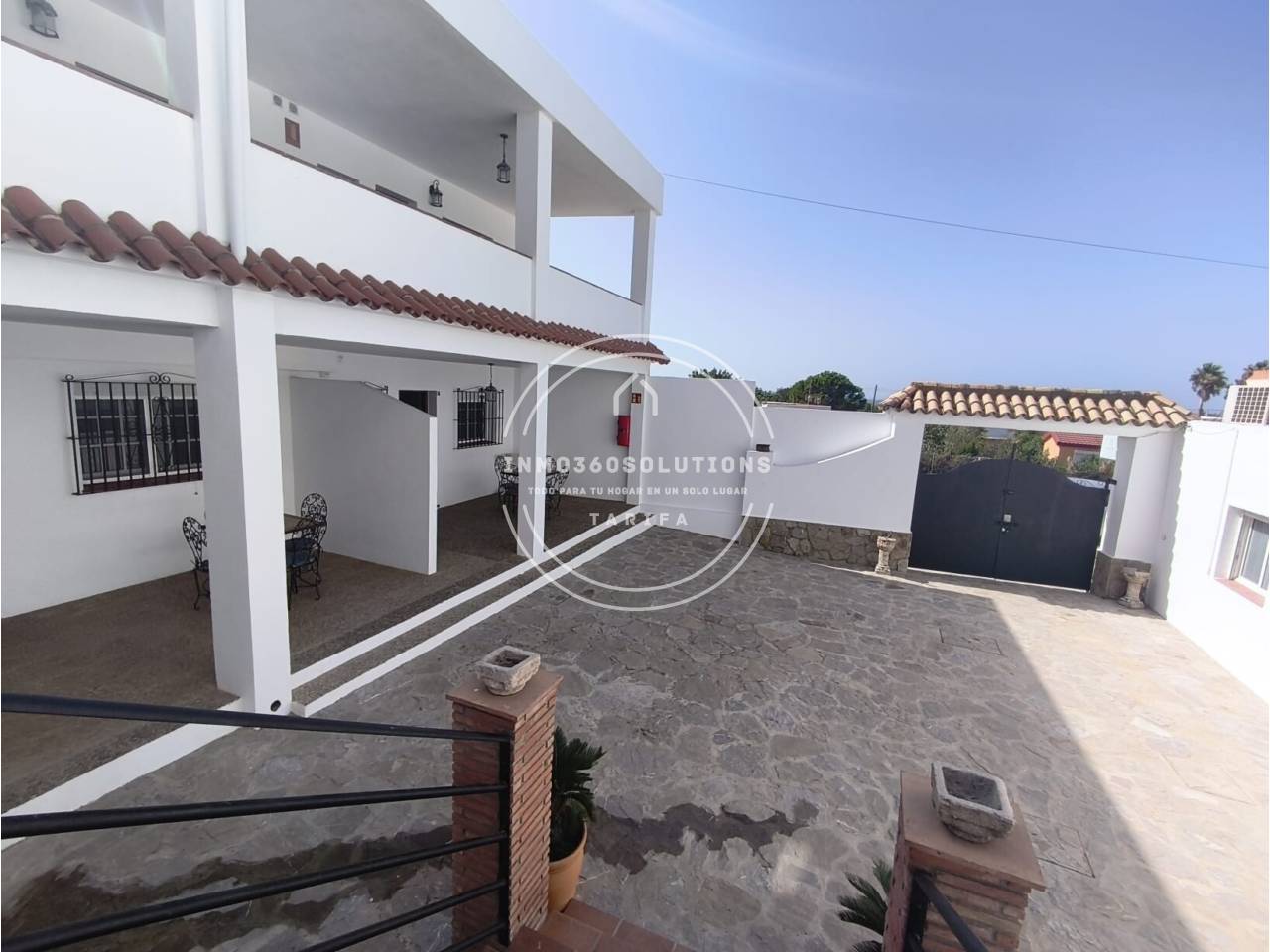 Acogedor apartamento en planta baja a pocos minutos de la playa en Bolonia